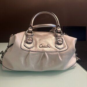 Coach Ashley Vintage Y2K White & Silver Handbag